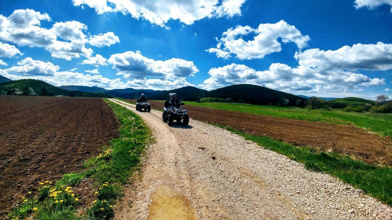 Privatni Smjestaj Most Otocac Bagian luar foto